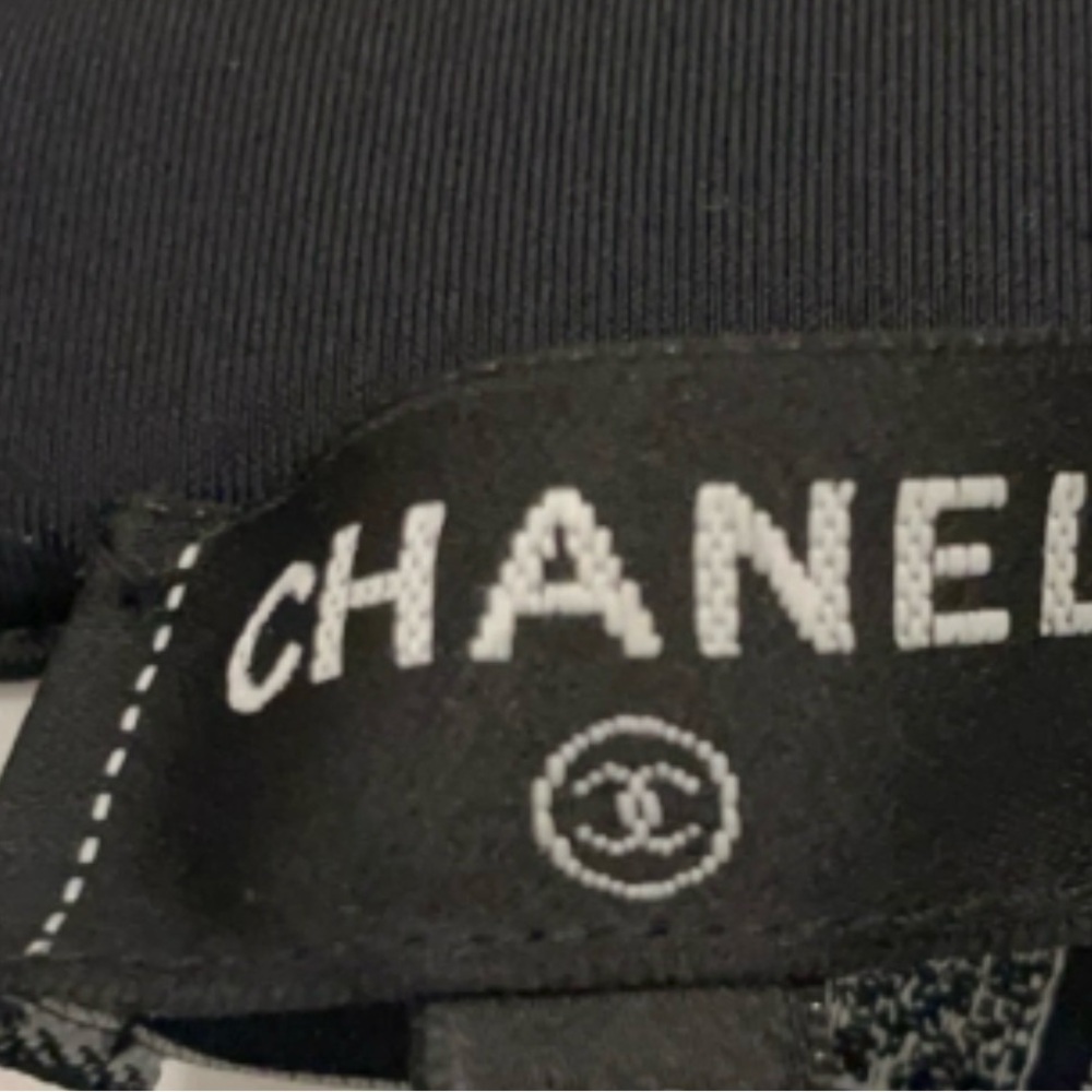 Chanel White One Piece Swimsuit P76805V68953 BRAND NEW WITH TAGS 36 - Picture 6 of 7